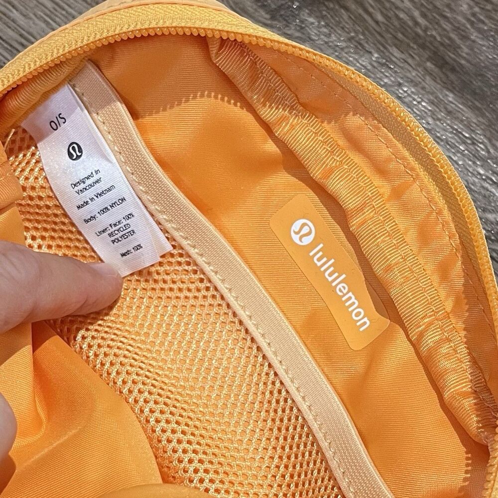 LULULEMON Mini Belt Bag Orange Dream 7-5 Inches Purse Crossbody Men’s Women’s - Picture 5 of 7